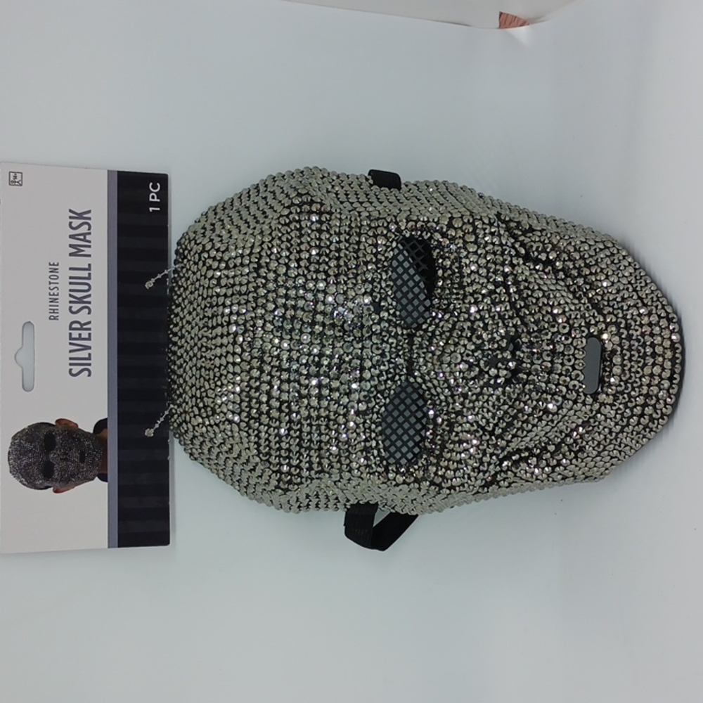Skull mask